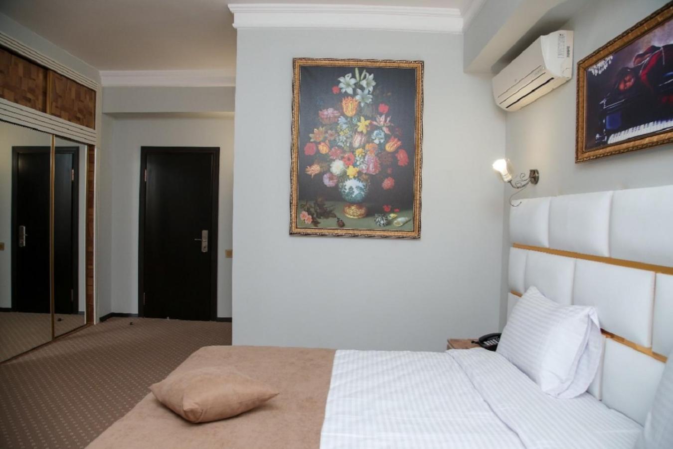 Bey Hotel Baku Nz Exterior photo